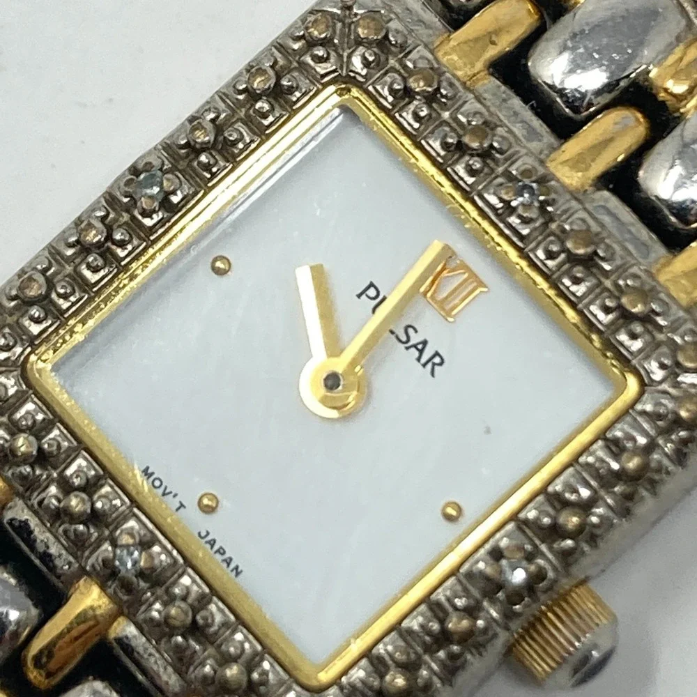 Pulsar Womens Watch 17mm White Dial Two Tone Crystal V810-X056 New Battery 7.25